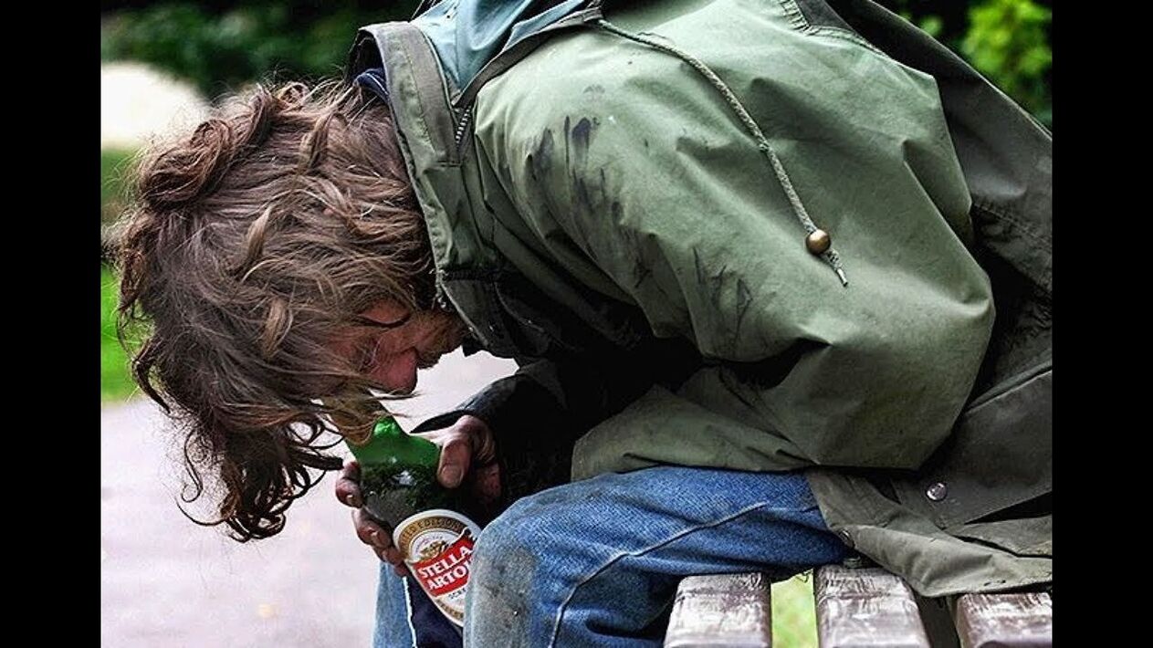 Obrobni življenjski slog je posledica moškega alkoholizma